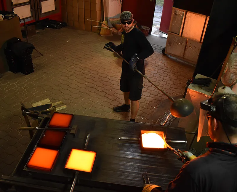 Dílna banas glass ukázka výroby